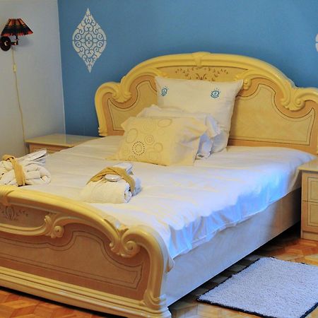 Hotel Villa Hubertus Кутно Екстериор снимка