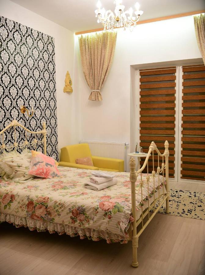 Hotel Villa Hubertus Кутно Екстериор снимка