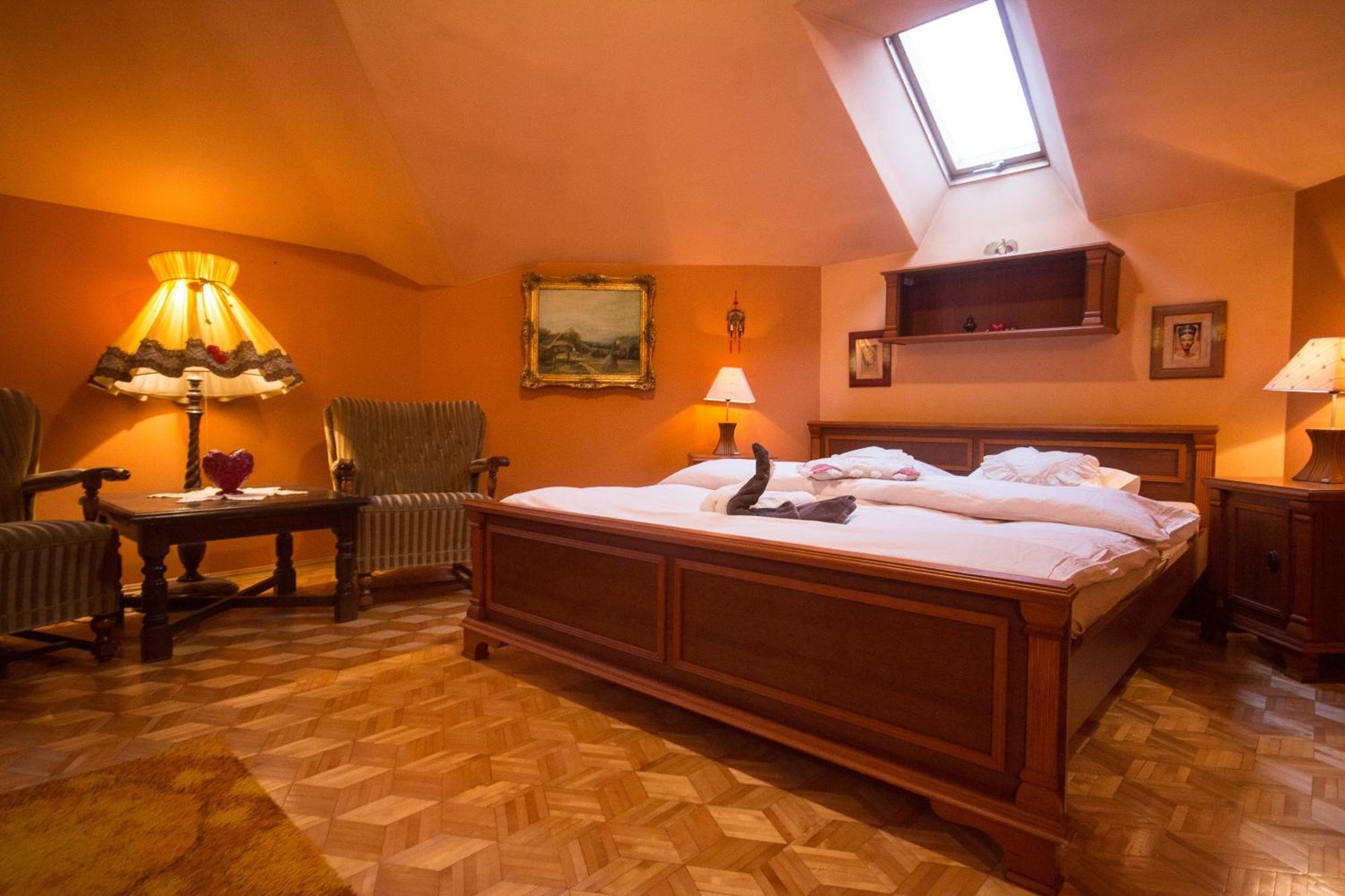 Hotel Villa Hubertus Кутно Стая снимка
