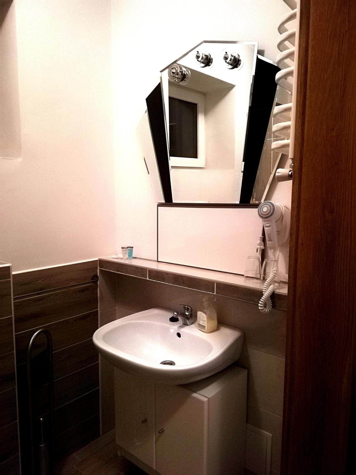 Hotel Villa Hubertus Кутно Стая снимка