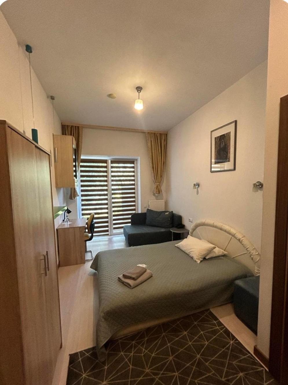 Hotel Villa Hubertus Кутно Екстериор снимка